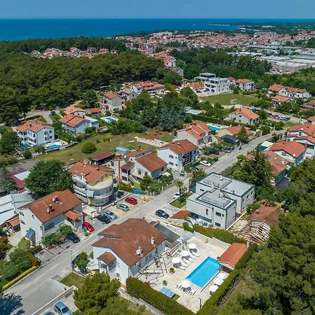 Appartement App Marina 3 *
